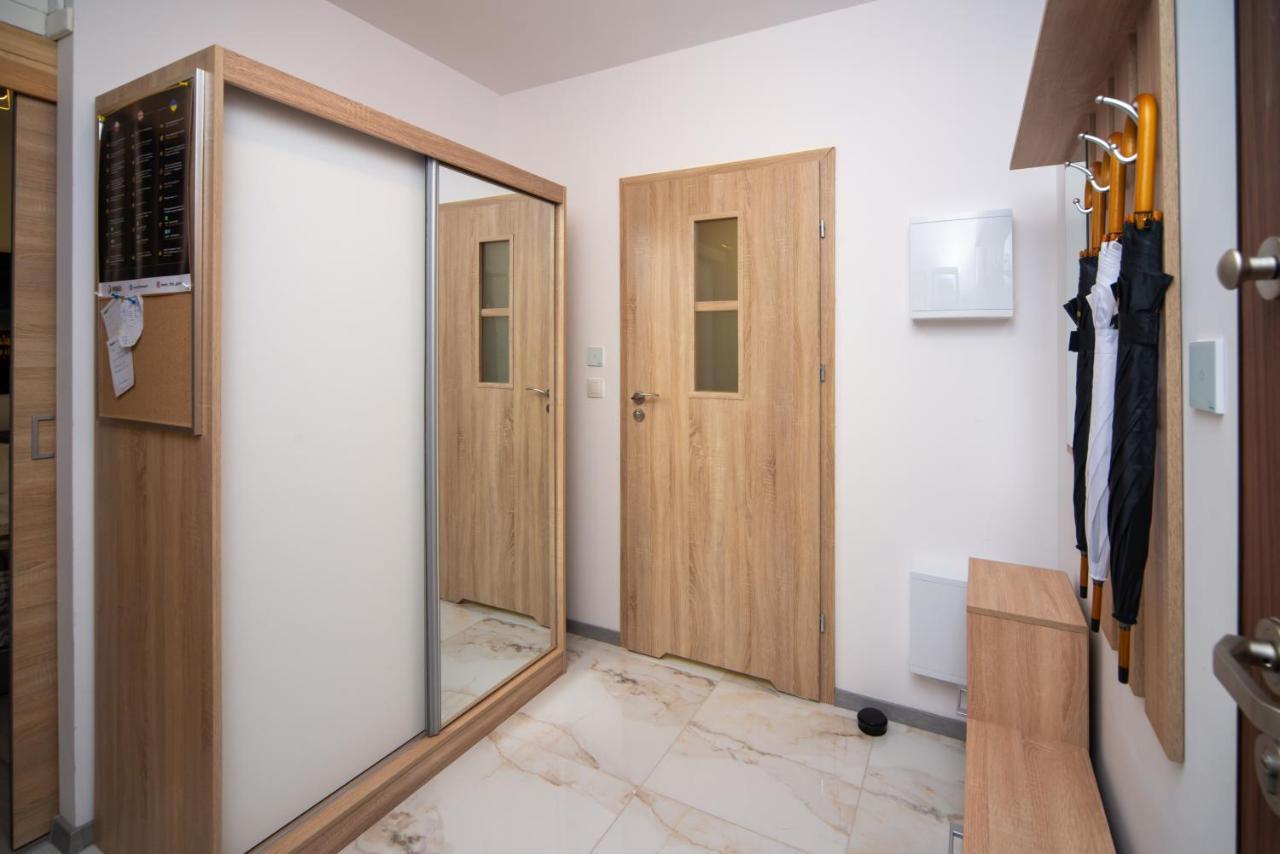 Maya'S Flats & Resorts 17 - Nadmotlawie Гданск Екстериор снимка